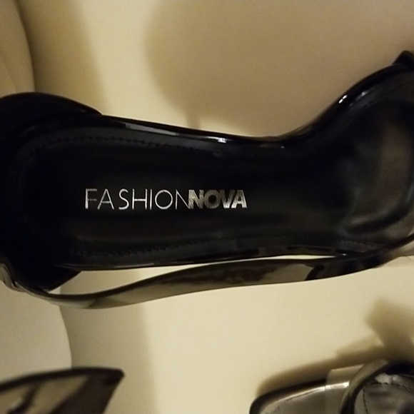 Fashion Nova Heels - Picture 4 of 5
